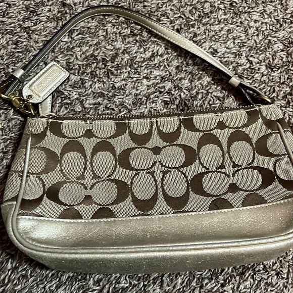 vintage coach bag/hutch - Picture 1 of 4